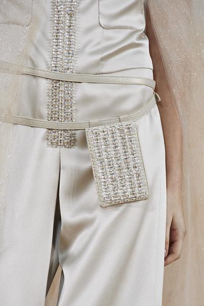 chanel tasche hip bag handytasche it bag couture hüfte smartphone