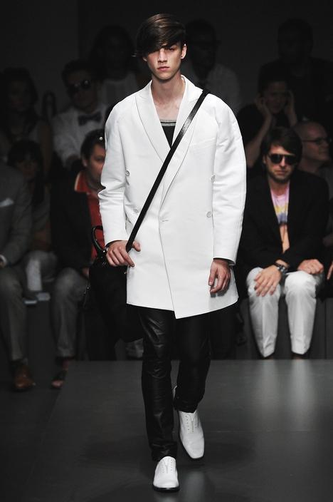 ash-gianfranco-ferre-mss10_093-modepilot-blog-mailand