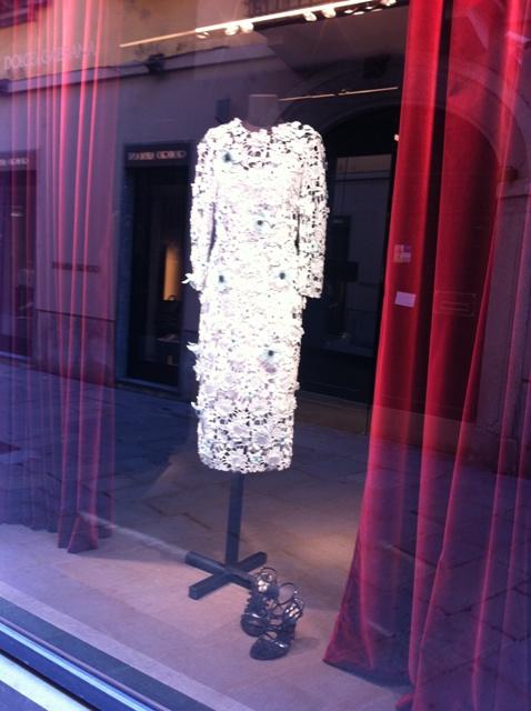 modepilot-mailand-mode-fashion-frühling-mailand-schaufenster-diverse 055 (5)