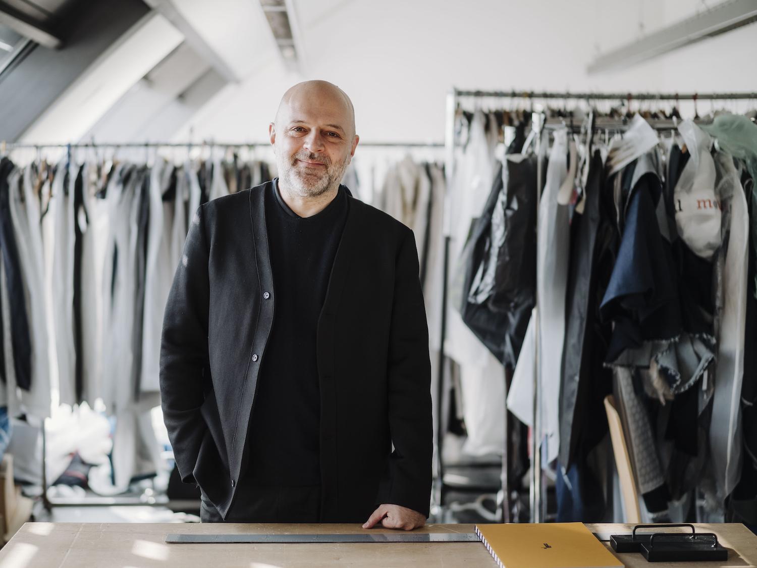 Mode News: Designer Hussein Chalayan an deutscher Hochschule