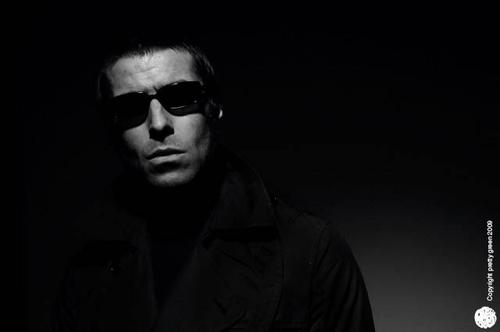 lg-1-modepilot-liam gallagher-pretty green