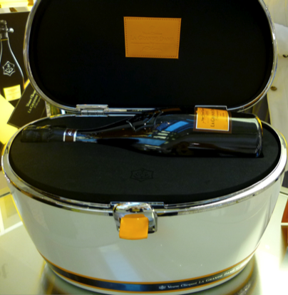 veuve-clicquot-modepilot-riva