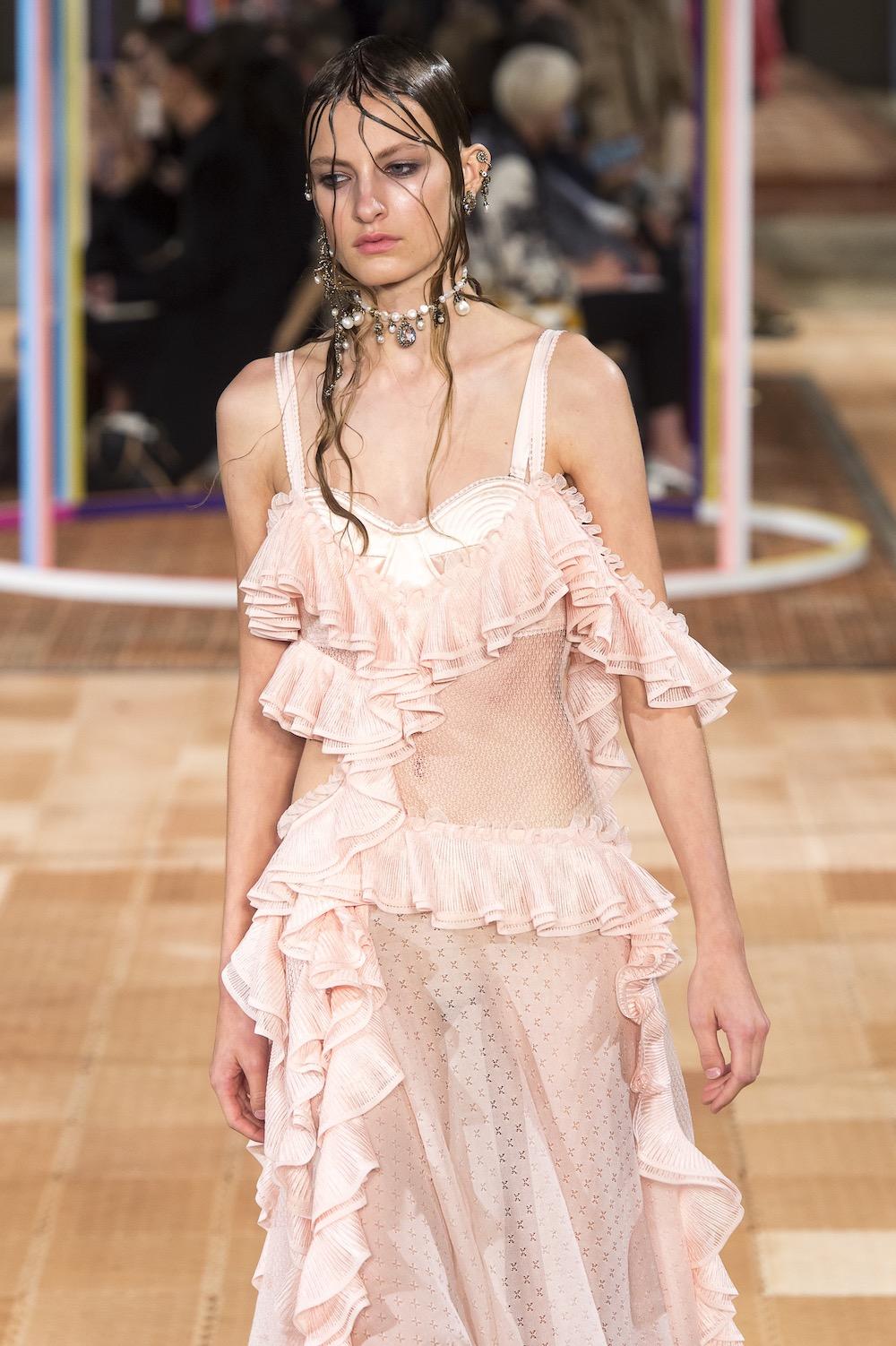 Alexander McQueen Modepilot wet
