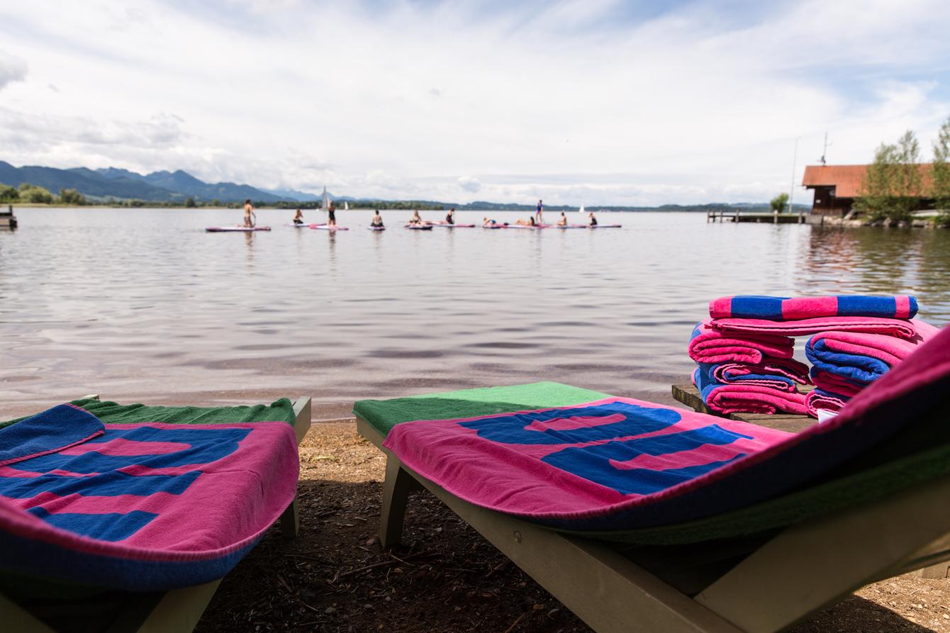 Stand up paddling yoga chiemsee modepilot