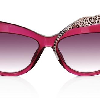 Brille mit Beiwerk