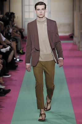 Acne27