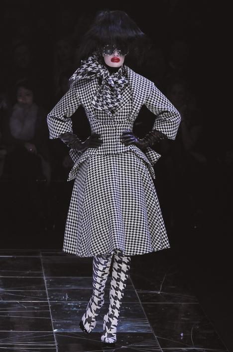 alexander_mcqueen_aw09_001_modepilot_paris