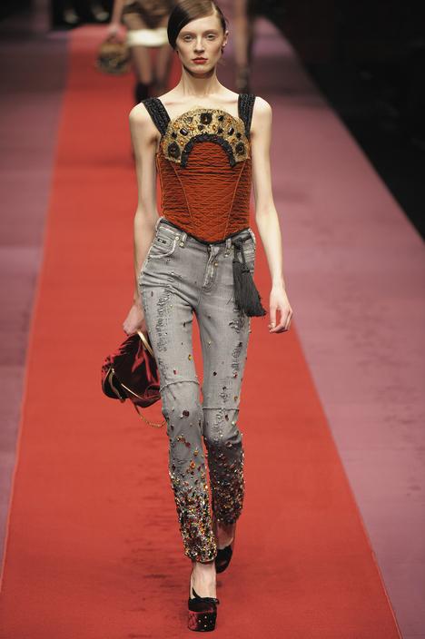 dng_aw09_118_modepilot_mailand