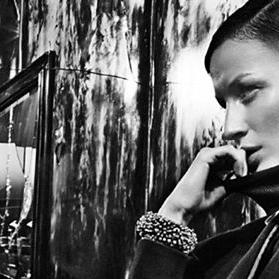Haare ab? Bündchens Bubi-Kopf für Balenciaga