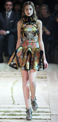 Alexander McQueen Summer 2011 Modepilot