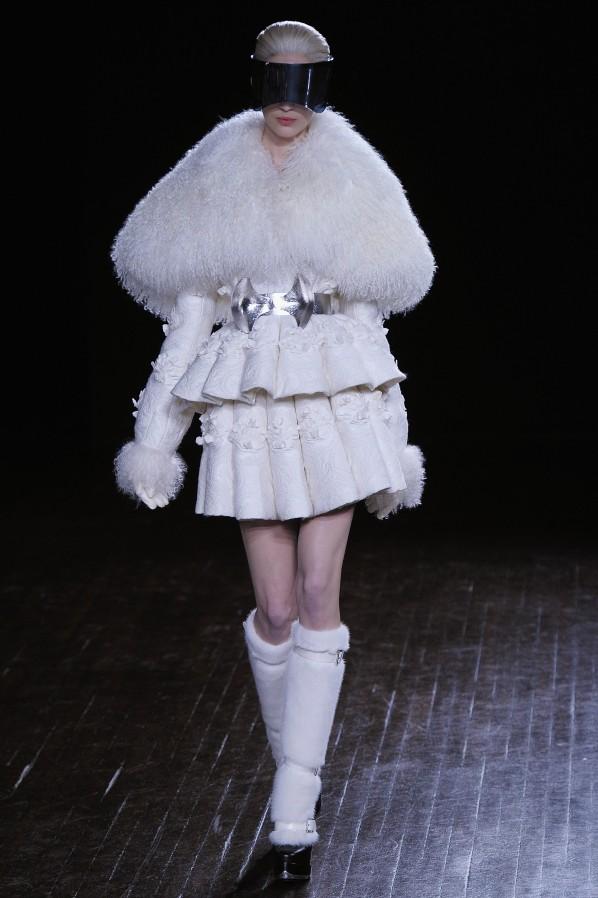alexander_mcqueen_aw12_021