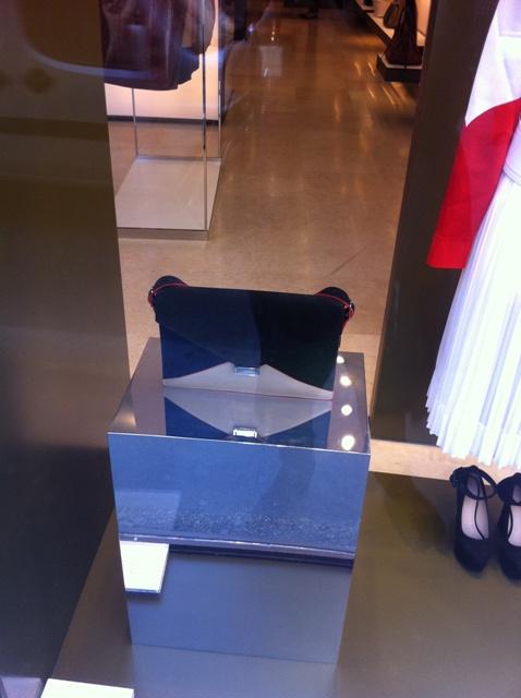 modepilot-mailand-mode-fashion-frühling-mailand-schaufenster-diverse 055 (18)