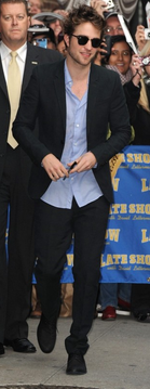 robert-pattinson-burberry-modepilot