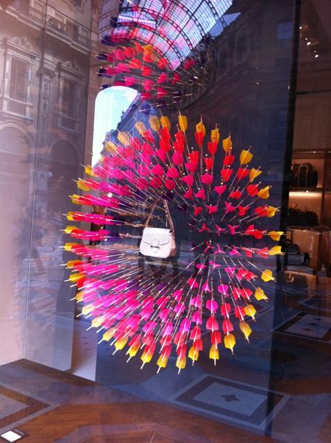 modepilot-mailand-mode-fashion-frühling-mailand-schaufenster-diverse 055 (29)