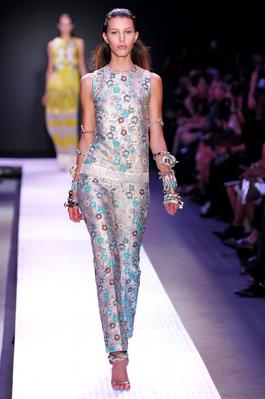 giambattista_valli_ss12_0737