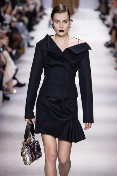 Christian Dior Modepilot Wide V-neck 2016