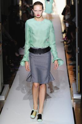 yves_saint_laurent_ss12_0023