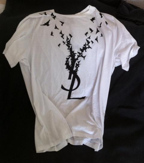 2Foto-ysl-logo-t-shirt-modepilot-blog