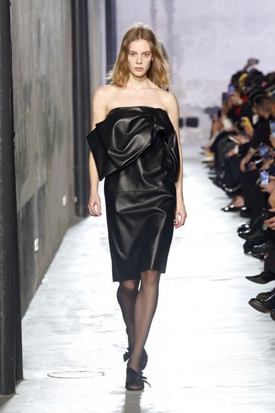 Modepilot Lederkleid 2025 Mailand