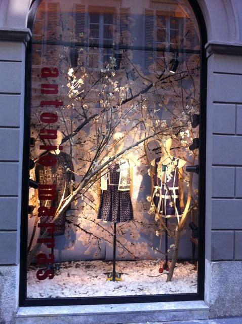 modepilot-mailand-mode-fashion-frühling-mailand-schaufenster-diverse 055 (13)
