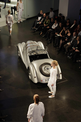 BMW Welt AMD Modepilot