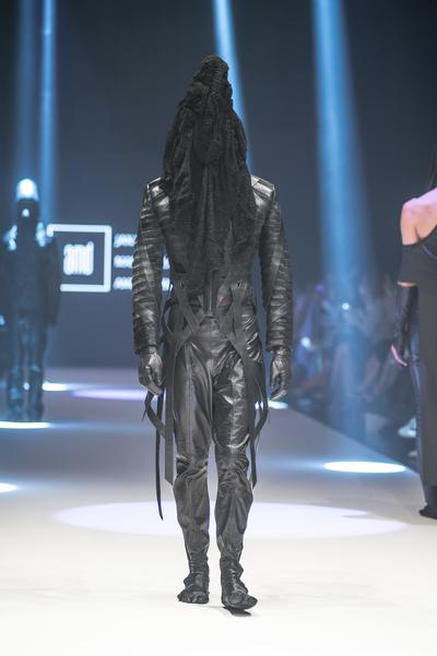 AMD_BestGraduates Ja Tepe Duesseldorf Catwalk Modepilot