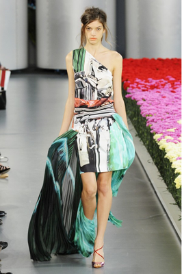 Mary Katrantzou Car Crash Modepilot
