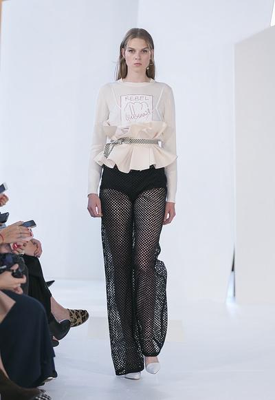 malaika Raiss spring summer 17 mode aus Berlin berliner designer