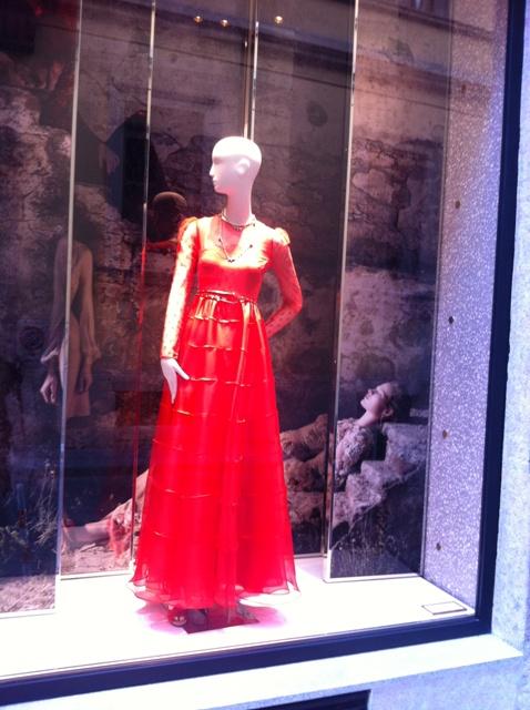 modepilot-mailand-mode-fashion-frühling-mailand-schaufenster-diverse 055 (15)