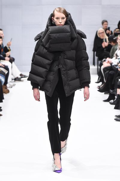 trend daunenjacke pufferjacket designer catwalk laufsteg modepilot