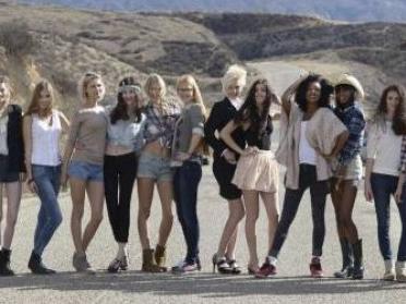 GNTM: Heiße Typen, Heiratsantrag und die Erna