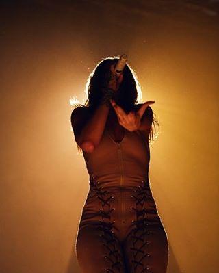 rihanna catsuit anti Modepilot