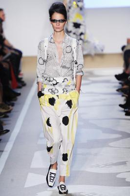 diane_von_furstenberg_ss12_214