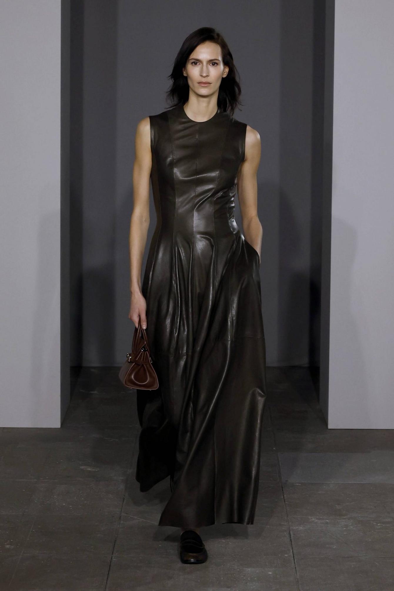 Trends 2025 Lederkleid Modepilot Simkhai