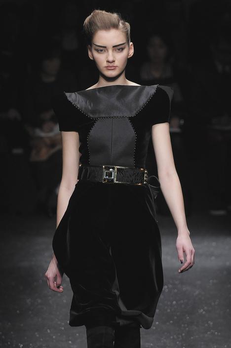 Modepilot_fashion_Mailand_Style_gianfranco_ferregianfranco_ferre_aw09_010