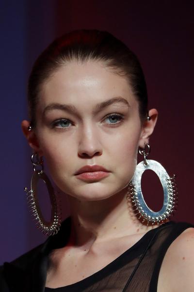 Gigi Hadid bei Jean Paul Gaultier 2020 Modepilot