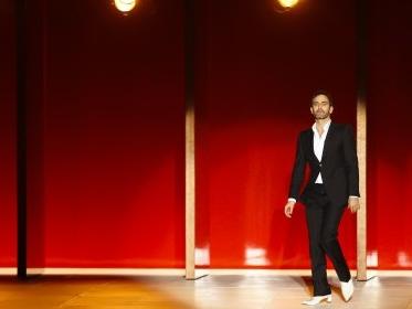 Marc Jacobs zieht sich für Diet Coke aus