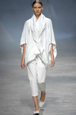 Schläppchen Issey Miyake 2011 Modepilot