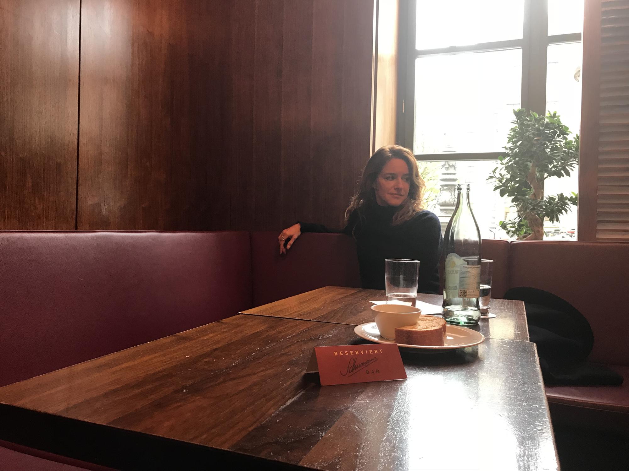 Jeden Tag im Schumann's essen – Wie macht sie das bloß?