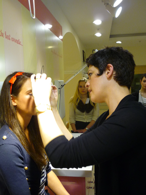 Hilary Brow Bar benefit Modepilot