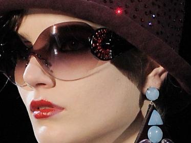 Emporio Armani: Es glitzert am Auge