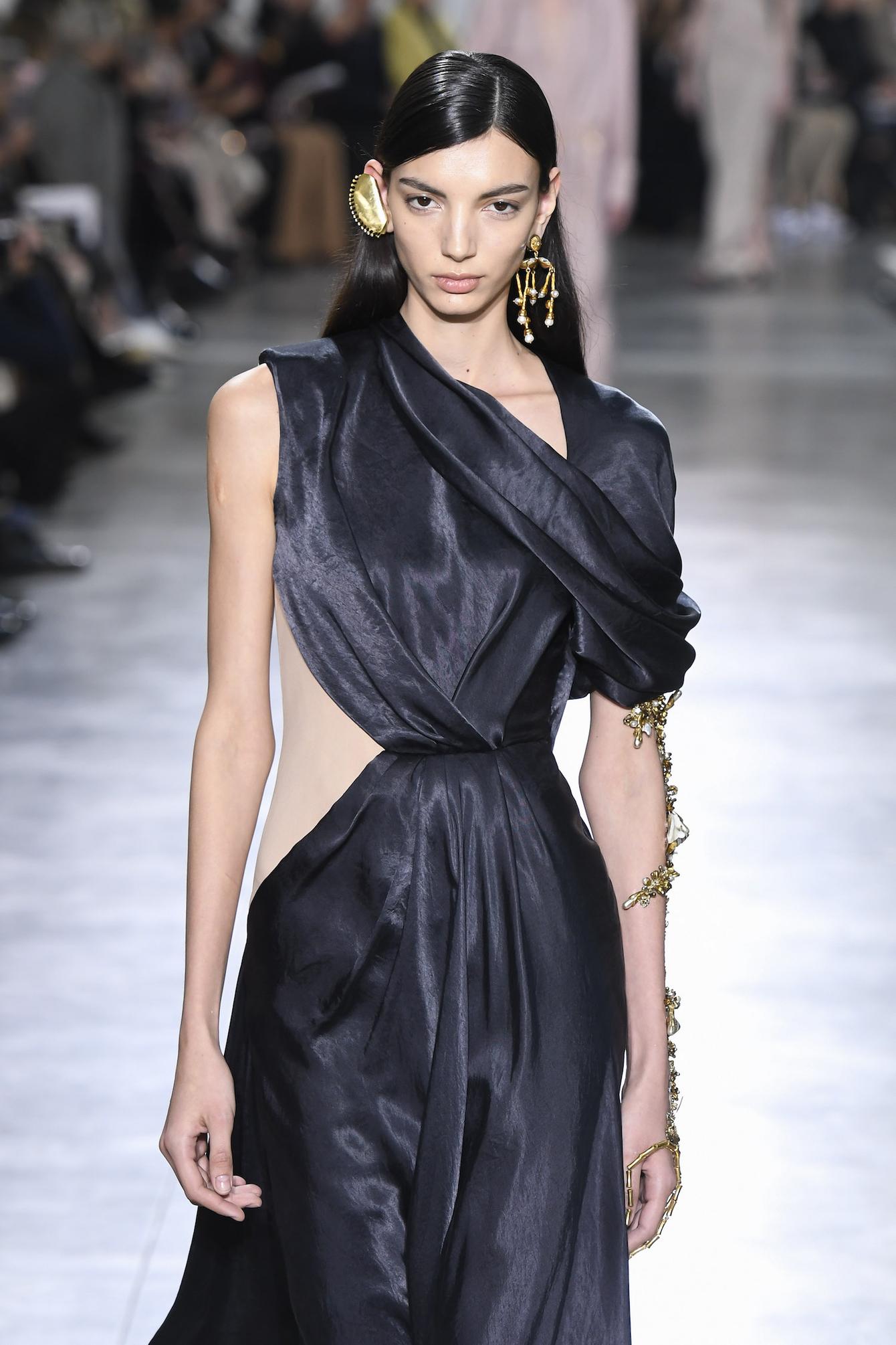 Modepilot Schiaparelli Ohren Ohrringe