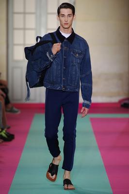 Acne02