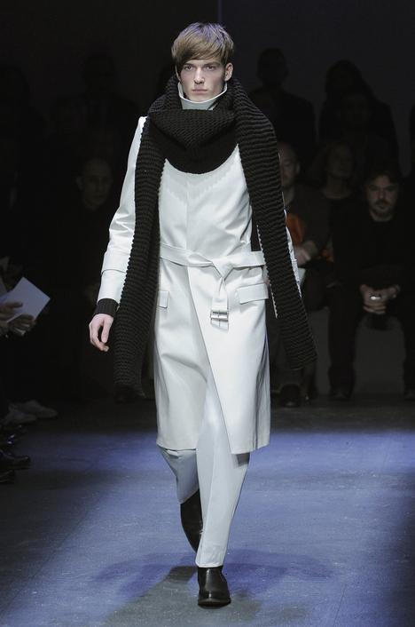 gianfranco_ferre_maw09_003