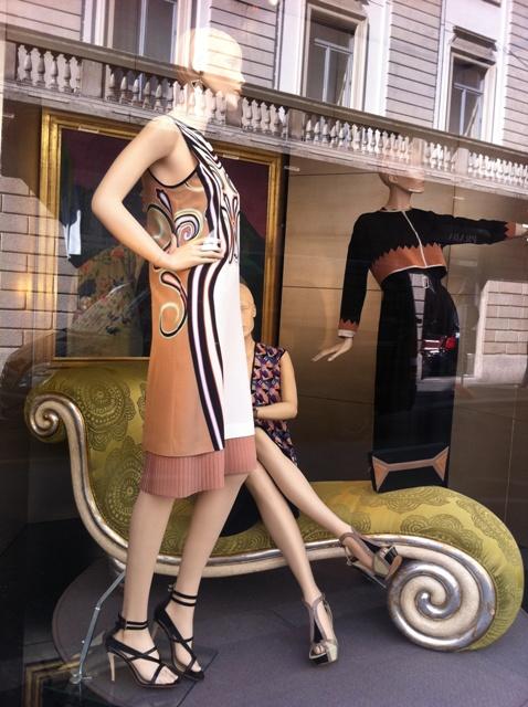 modepilot-mailand-mode-fashion-frühling-mailand-schaufenster-diverse 055 (22)