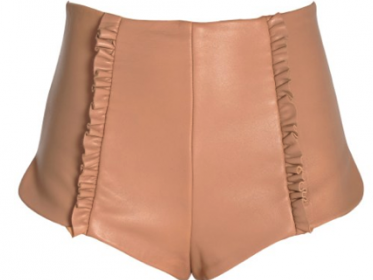 Gewinnerin der Leder-Panty