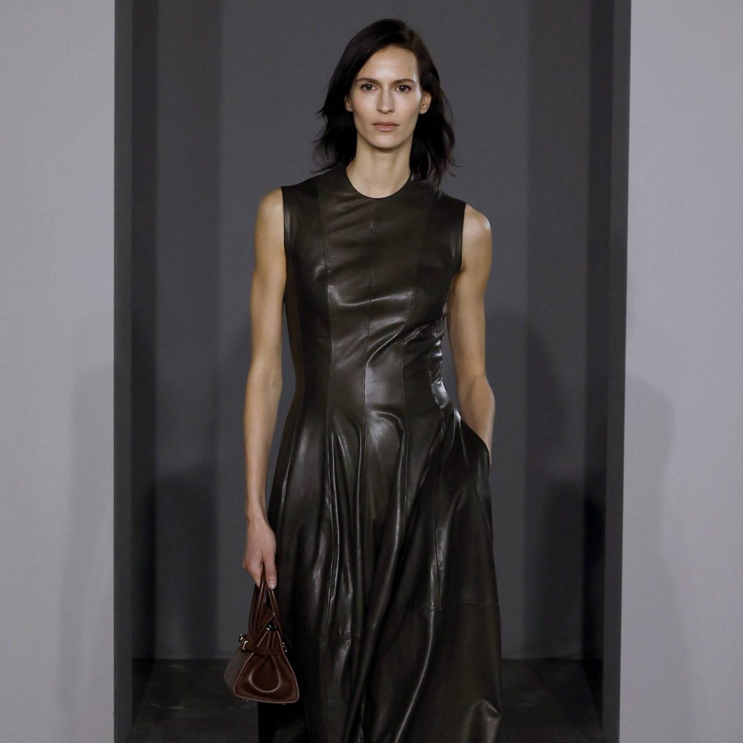 Trends 2025/26: Lederkleid