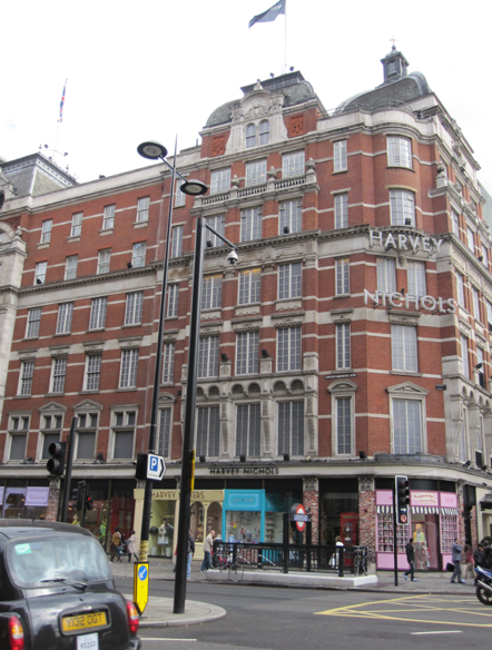 Harvey Nichols windows Modepilot