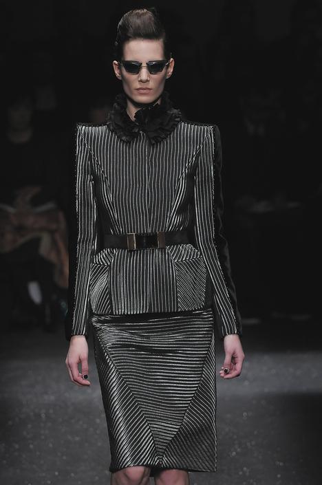 Modepilot_fashion_Mailand_Style_gianfranco_ferregianfranco_ferre_aw09_059