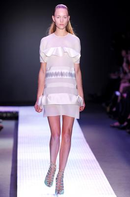 giambattista_valli_ss12_0169